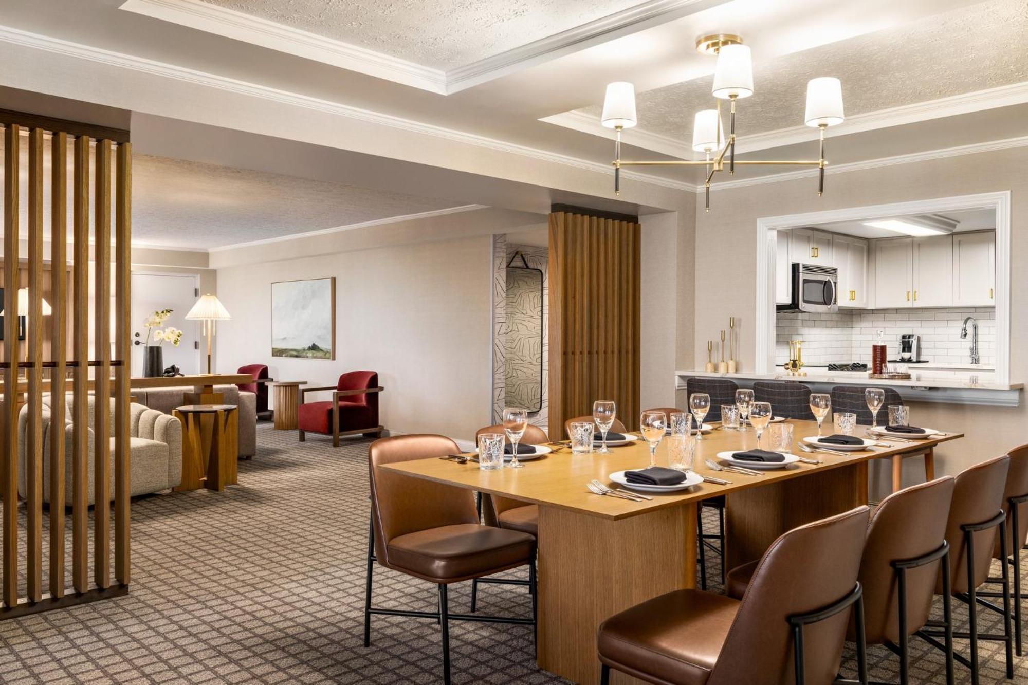 Crowne Plaza Louisville Airport Expo Ctr By Ihg Buitenkant foto