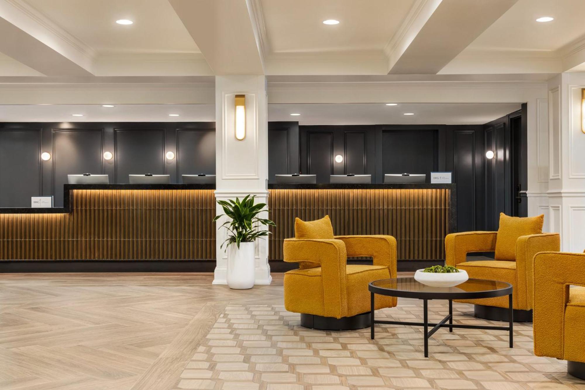 Crowne Plaza Louisville Airport Expo Ctr By Ihg Buitenkant foto