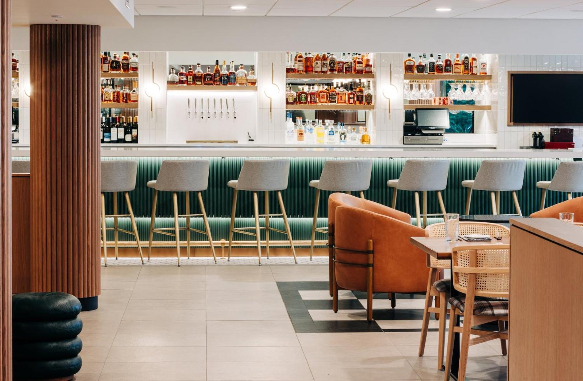 Crowne Plaza Louisville Airport Expo Ctr By Ihg Buitenkant foto