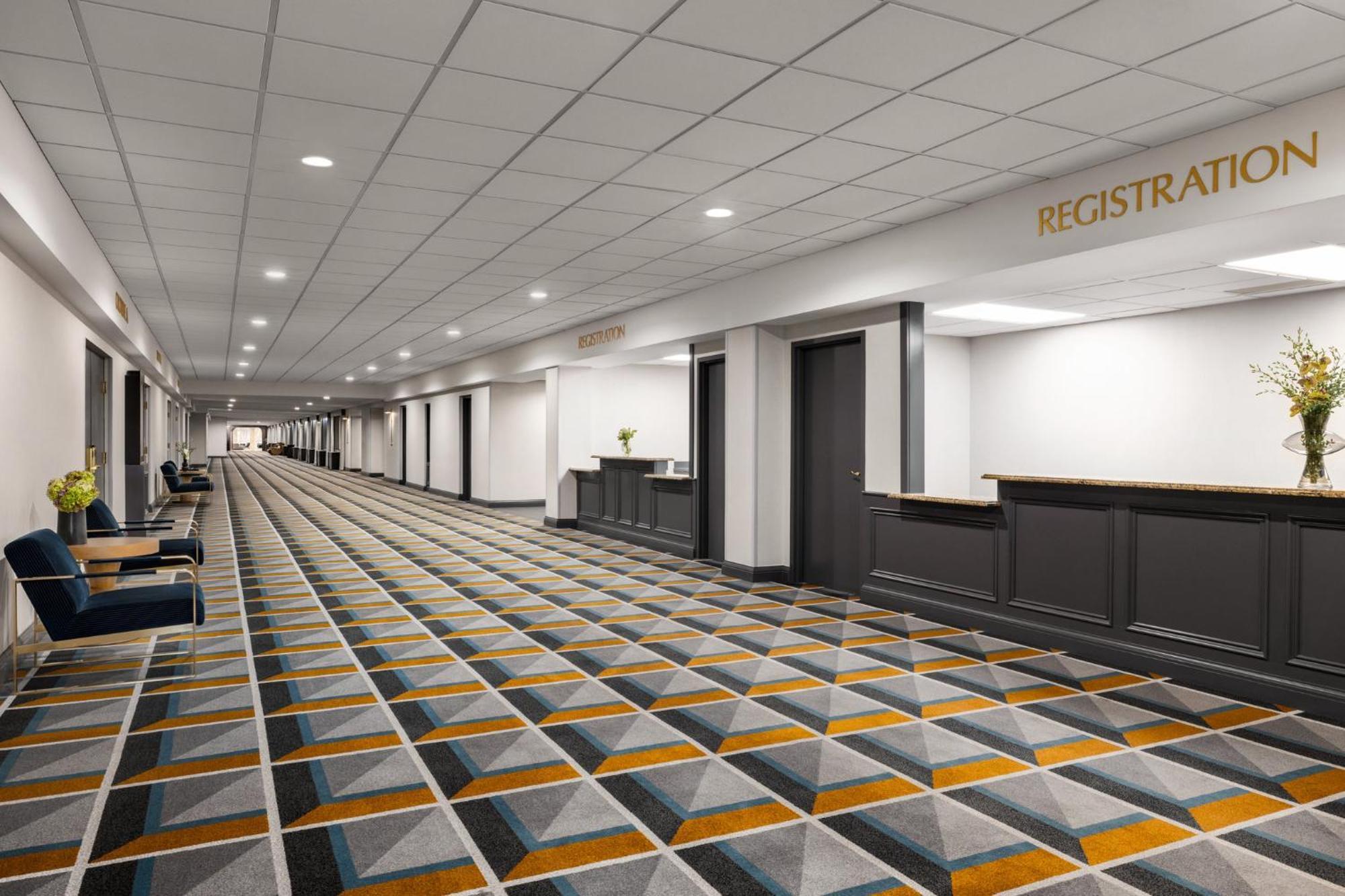 Crowne Plaza Louisville Airport Expo Ctr By Ihg Buitenkant foto